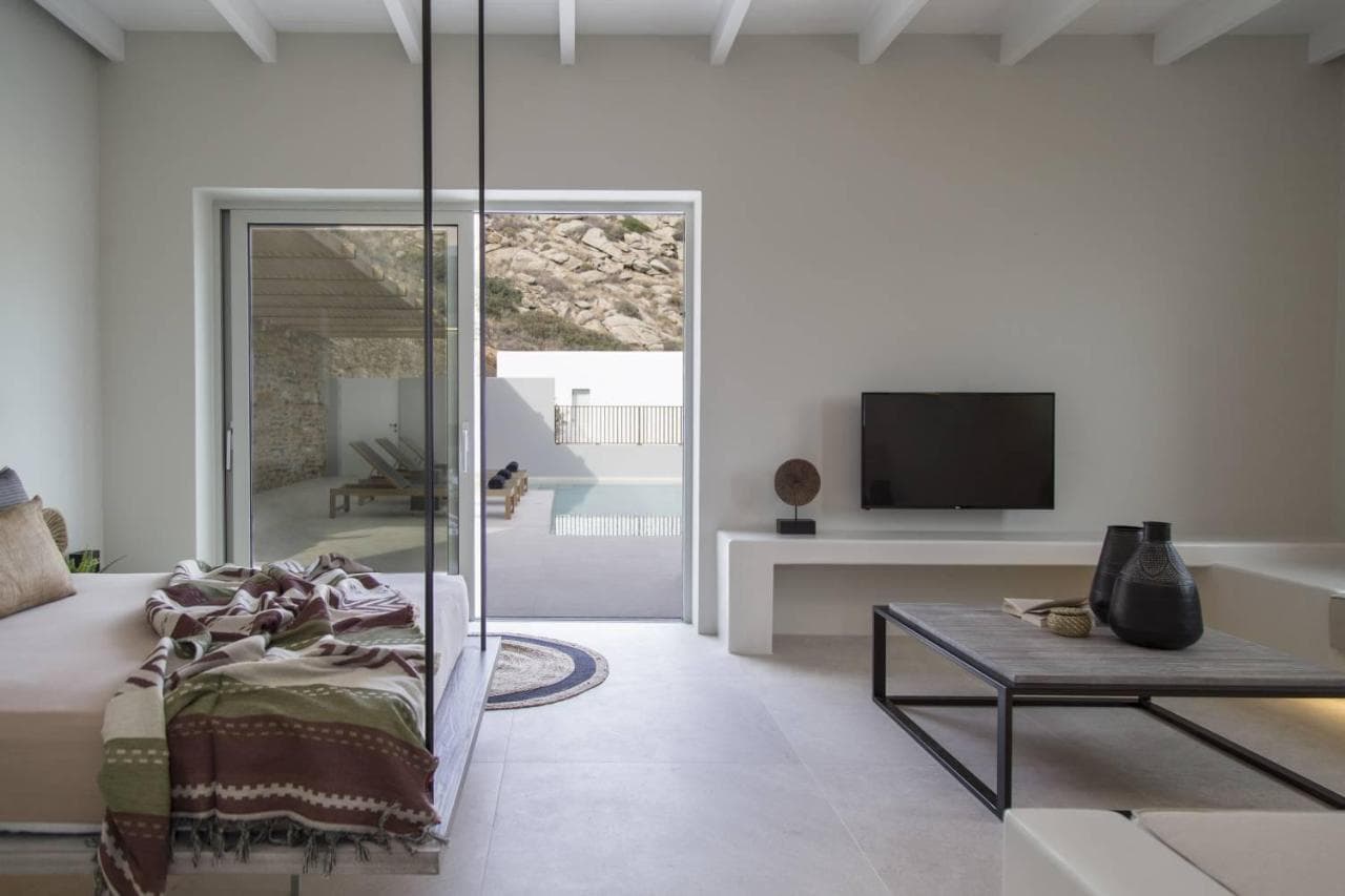 Hide Out Suites – photo 4