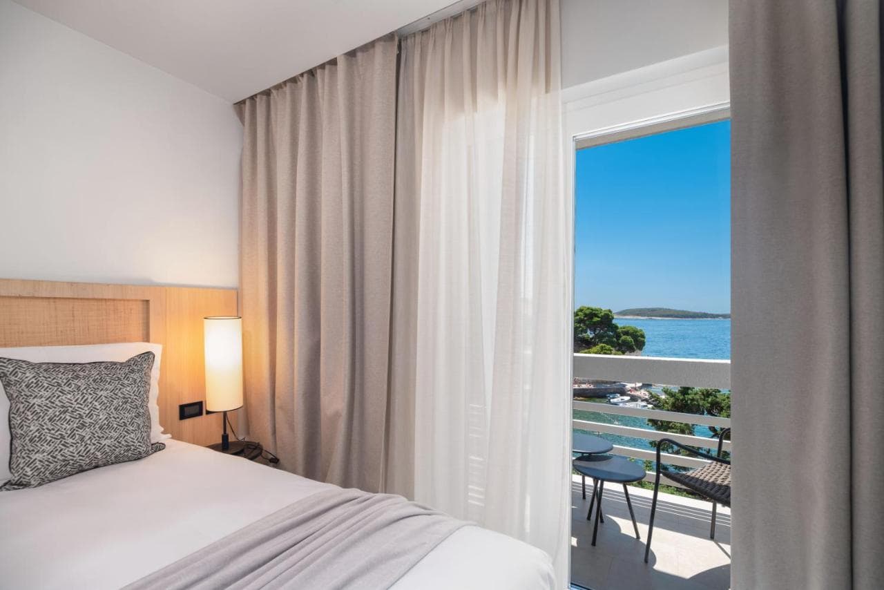 Beach Bay Hvar Hotel – photo 2