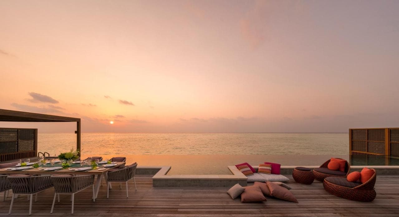 Four Seasons Resort Maldives at Kuda Huraa – photo 2