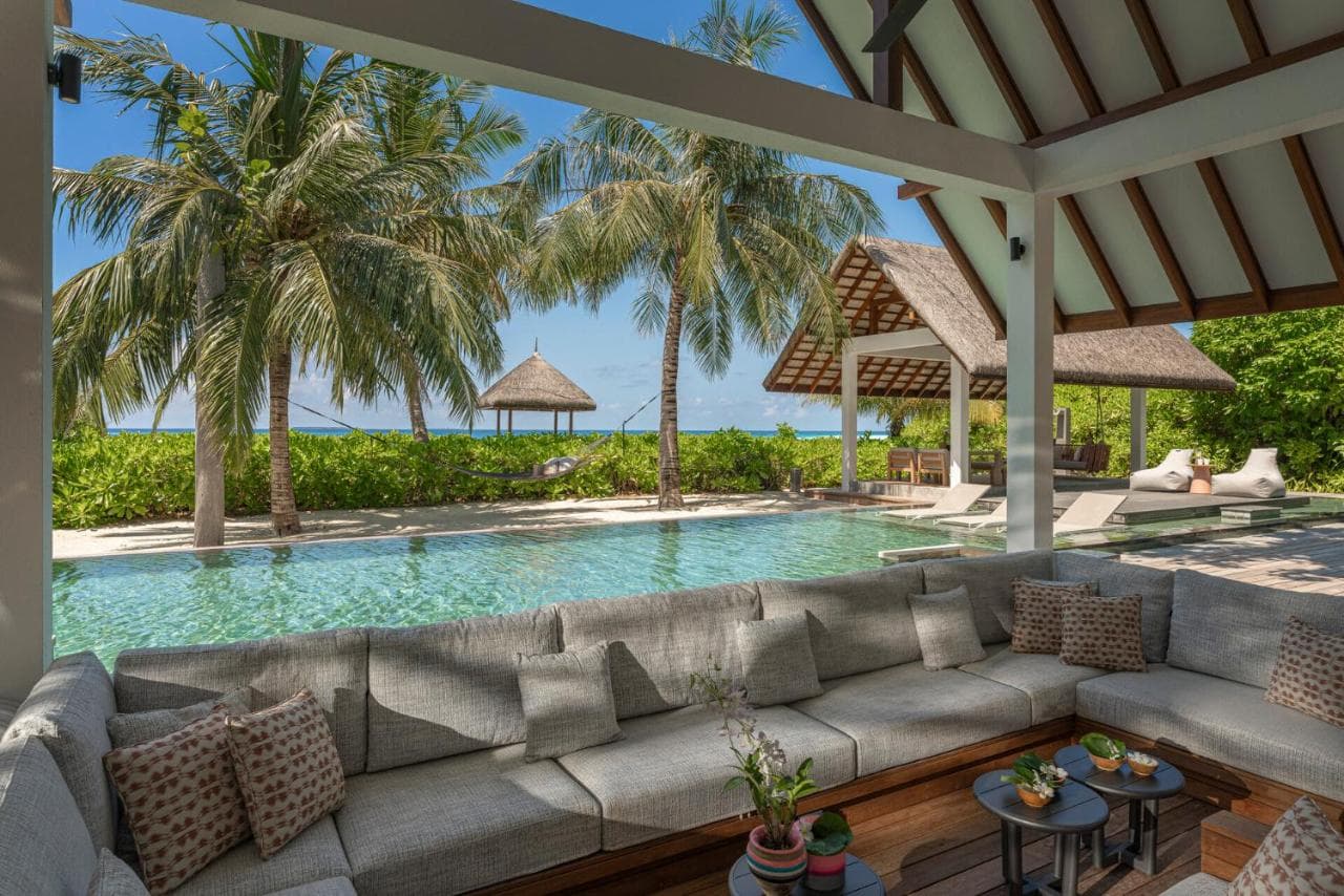 Four Seasons Resort Maldives at Landaa Giraavaru – photo 3
