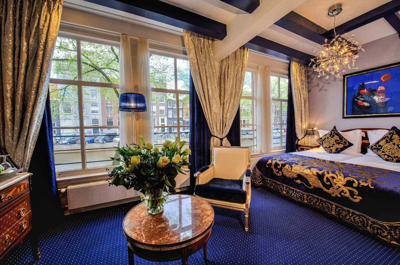 Ambassade Hotel – photo 2